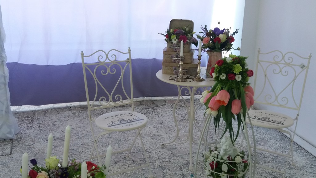 simfonia lalelelor, expozitie casa cartii (13)