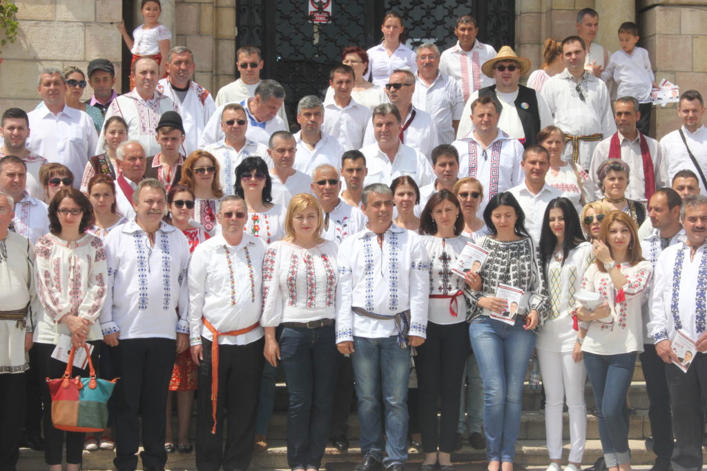 calinesti 3 strie populare, pam (3)