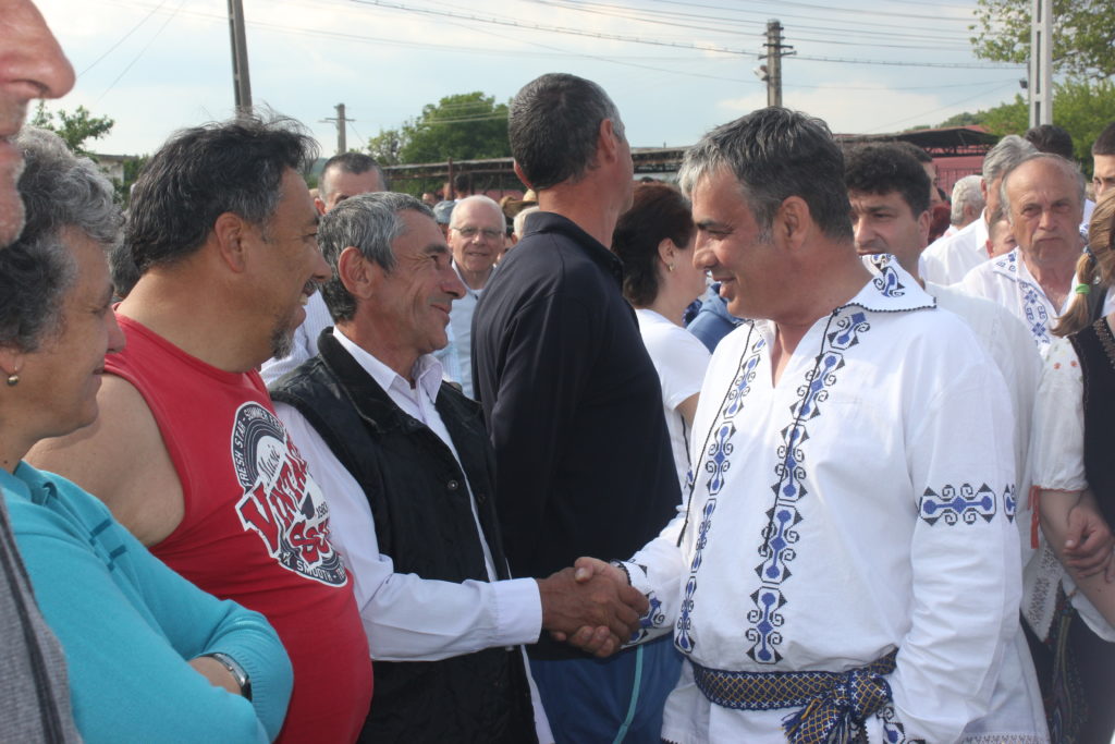 calinesti 3 strie populare, pam (6)