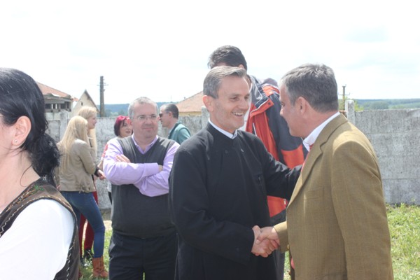 stolnici MA cu preotul paroh