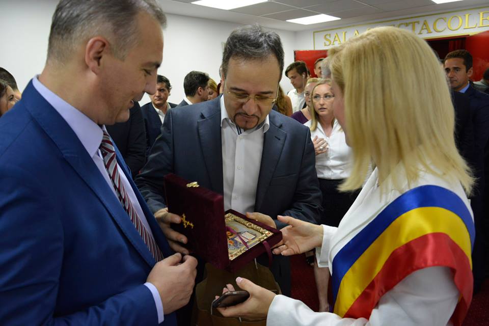 gabeiela firea si mircea draghici.3