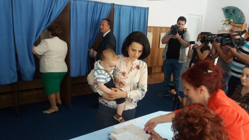 tudor pendiuc si nepotul vot 2016.2