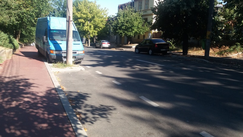 pista biciclisti Pitesti - bebelusi.1.