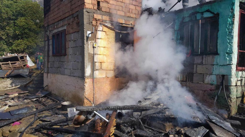 incendiu-casa-cetateni1