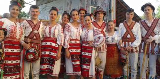 Tinere talente, dar si varstnici calusari la “Festivalul calusarilor din Arges”, desfasurat la Stolnici!