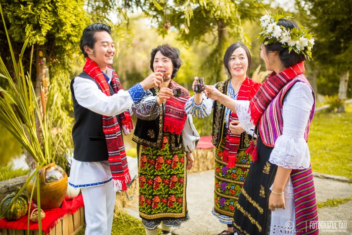 straini traditional
