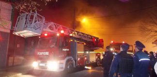 În aceste momente. Casă în FLĂCĂRI. Proprietara a făcut ATAC de PANICĂ