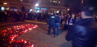 ACUM, in Piata “Vasile Milea” Pitesti! Un protestatar a fost RIDICAT de jandarmi! Oamenii legii, HUIDUITI