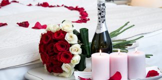 Ii ofera deseori sotiei flori si ar alege oricand o cina romantica, in locul unui meci cu baietii! Este inspector general