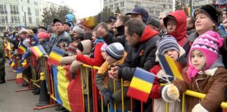 Ce se intampla AZI, de 1 Decembrie, in Pitesti! Manifestari militare, concerte si aprinderea pomului de Craciun