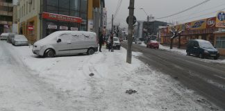 FOTO. Traficul este ingreunat pe strazile Pitestiului! Nici pietonii nu sunt mai fericiti