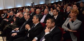 Liberalii au participat la lansarea unui adevarat jurnal politic, scris de Emil Hurezeanu