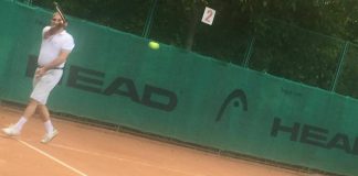 FOTO. Senator de Arges, echipat corespunzator, la tenis de camp! De cand e bunic, parca s-a nascut a doua oara