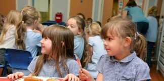 Intr-o comuna a Argesului, Gradinita cu program prelungit, cu MASA calda platita de BUGETUL LOCAL!