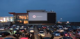 Argeș. CINEMA în AER LIBER. Se poate viziona din MAȘINĂ (video)