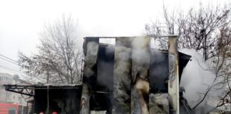 O VULCANIZARE din Pitești a luat FOC. Proprietarul are ARSURI pe FAȚĂ. Vezi IMAGINILE