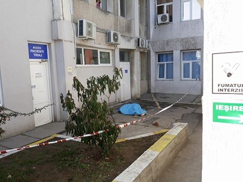 barbat s-a aruncat spital