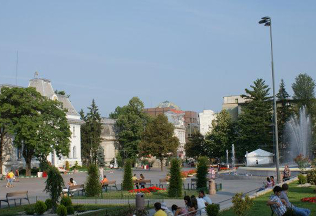 piata-primariei-pitesti