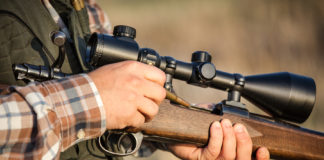 O ARMĂ de vânătoare cadou, când a luat la facultate! Mărturisirile unui LIDER POLITIC argeșean