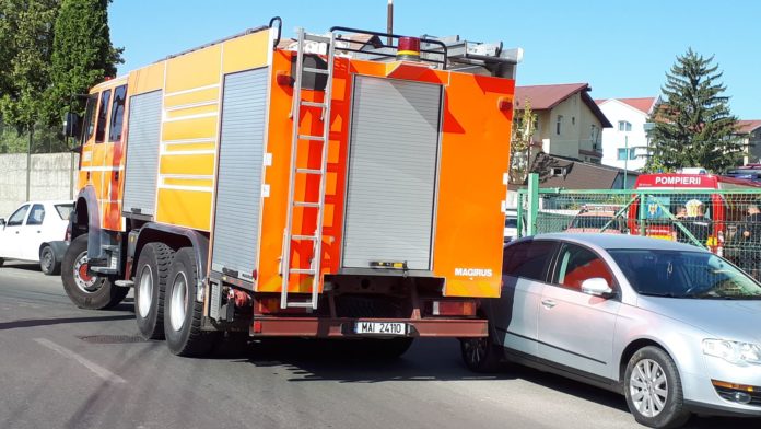 pompieri, incendiu