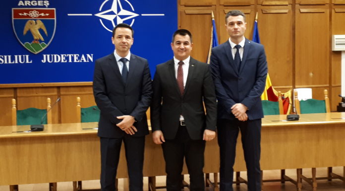Vezi IMAGINILE. Noua echipă a Prefecturii Argeș, la depunerea jurământului! ”Este un moment emoționant pentru mine”