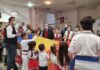 Arta, traditie, cultura si culoare la Bascov! Frumos imbracati, in straie populare, copiii s-au bucurat de un atelier de stegulete tricolore