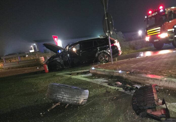 accident. noaptea.