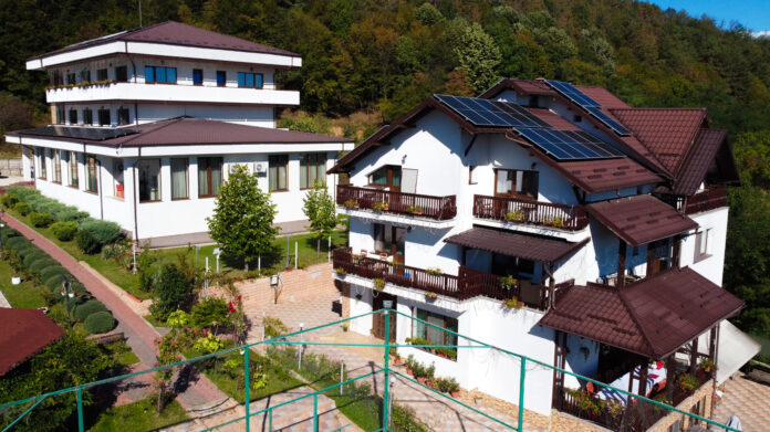 complex turisitc maracineni.