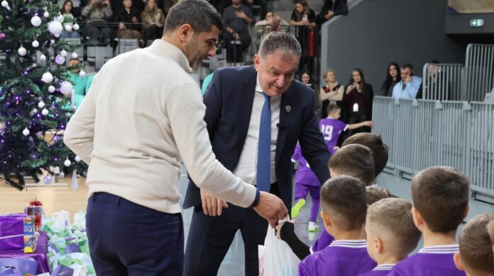 fotbalisti, cadouri pitesti - copii (1)