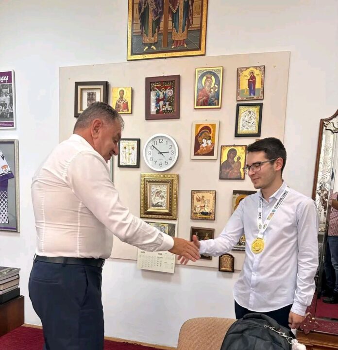 gentea - emanuel mazare