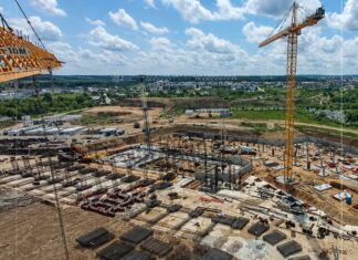 Stadiul lucrărilor la Stadionul „Nicolae Dobrin” din Pitești: noua arenă prinde contur